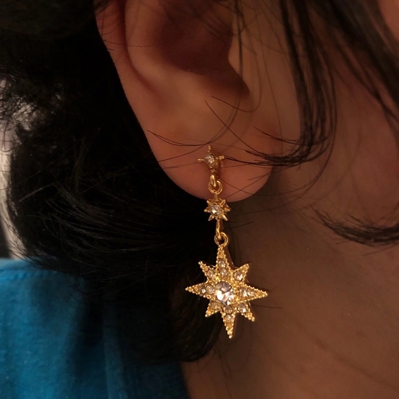 💎✨ Luna Gold Plated Earrings - Picture 4 of 6